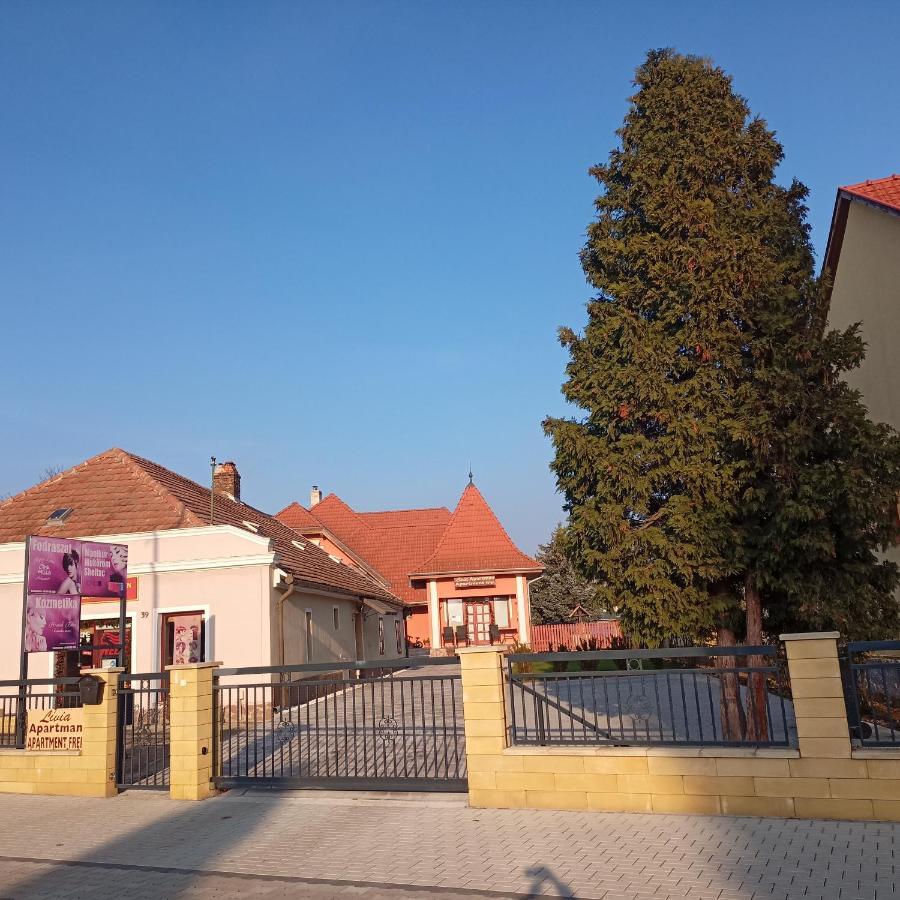 Bük Livia Apartman מראה חיצוני תמונה
