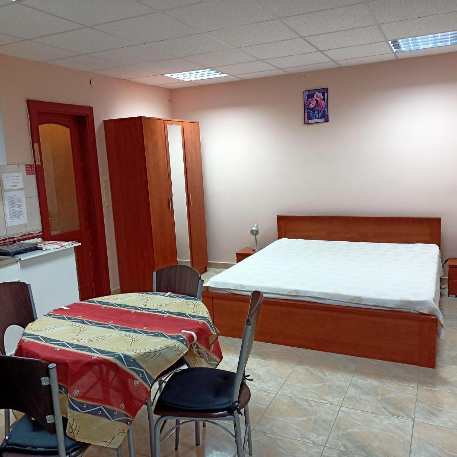 Bük Livia Apartman מראה חיצוני תמונה