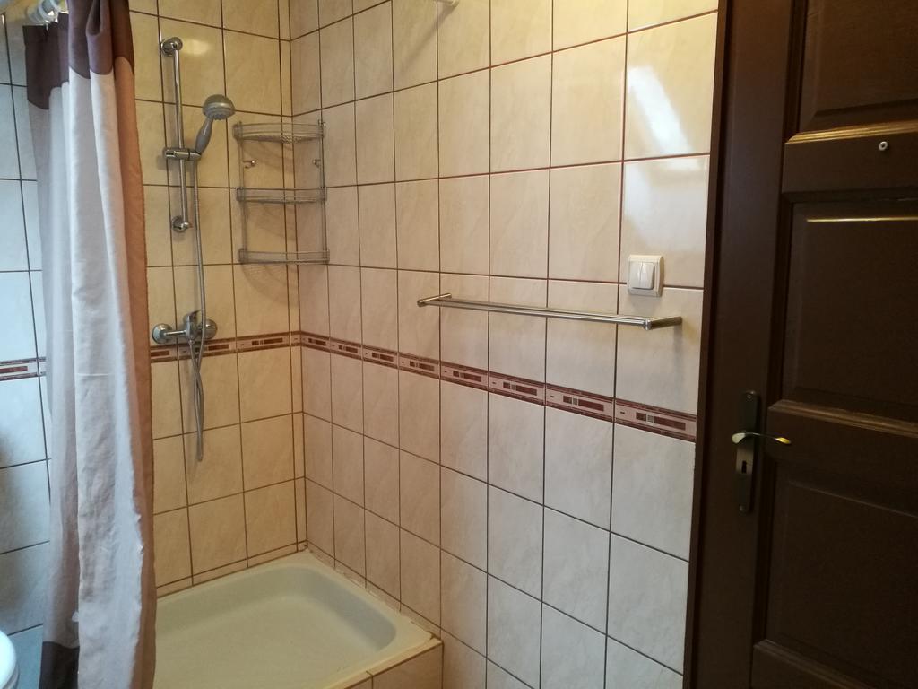 Bük Livia Apartman מראה חיצוני תמונה