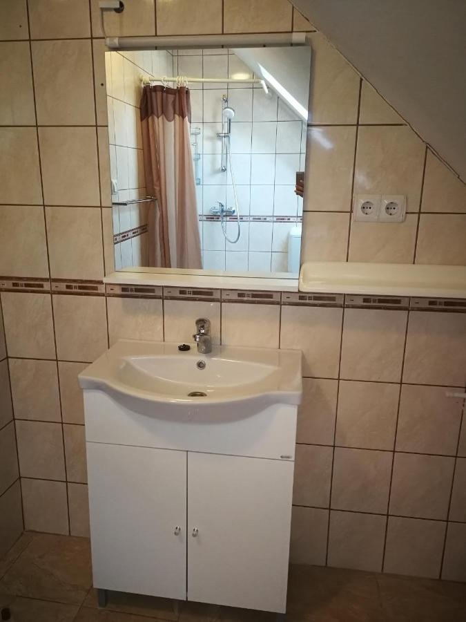 Bük Livia Apartman מראה חיצוני תמונה